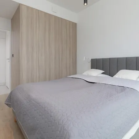 Shellter 117 L - By Jantar Appartement