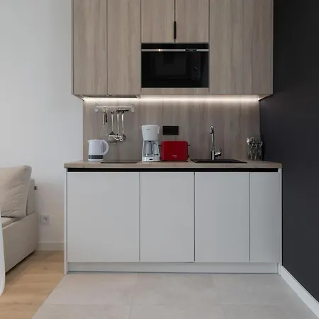 Shellter 117 L - By Jantar *