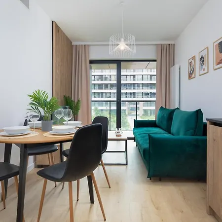 Apartment Shellter 117 L - By Jantar *