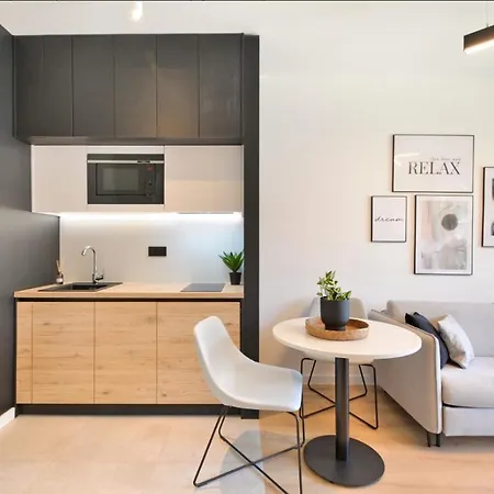 Shellter 117 L - By Jantar Appartement