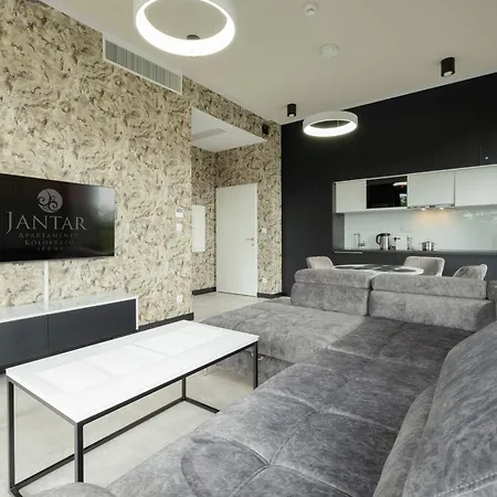 Apartment Shellter 117 L - By Jantar *